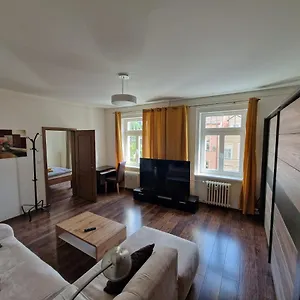 Apartment 63m2 S Balkonem V Lazenskem Centru 