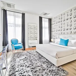 Hotel Friday, Prag