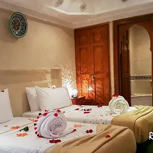 Riad Gallery 49 & ***